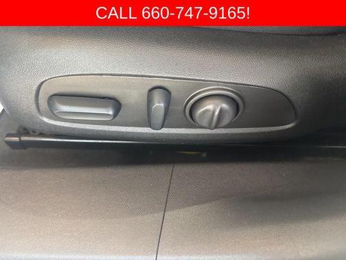 Summit White 2024 Chevrolet Malibu FWD 1LT