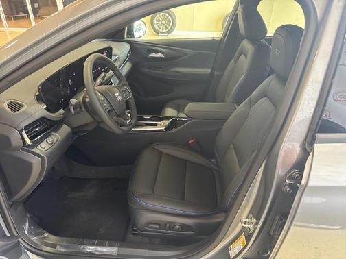2026 Buick Envista Sport Touring FWD