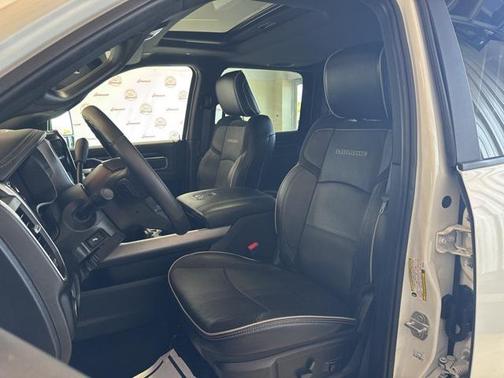 2024 RAM 3500 Laramie Crew Cab 4x4 8' Box