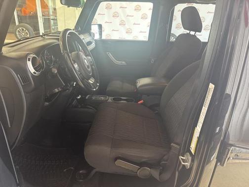 2012 Jeep Wrangler Unlimited Sahara