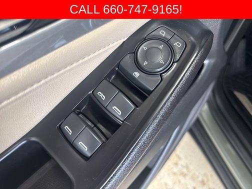 Silver Sage Metallic 2023 Chevrolet Traverse LT Cloth