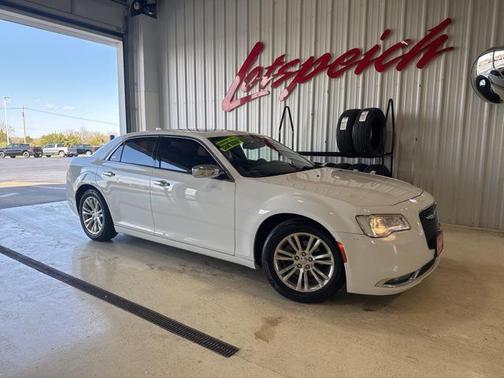 2016 Chrysler 300 S