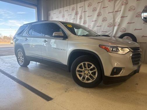 2021 Chevrolet Traverse LT Cloth