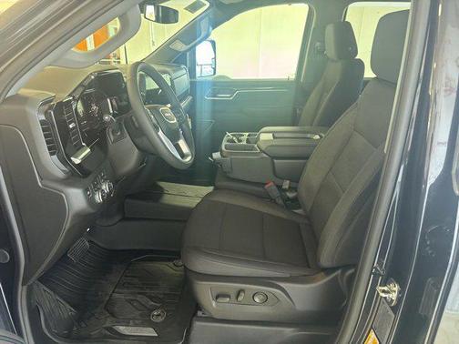 2026 GMC Sierra 2500 SLE