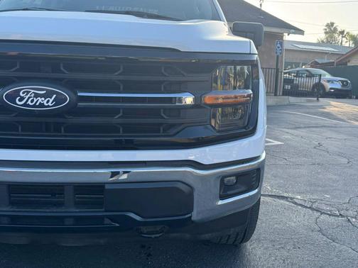 Oxford White 2024 Ford F-150 XLT
