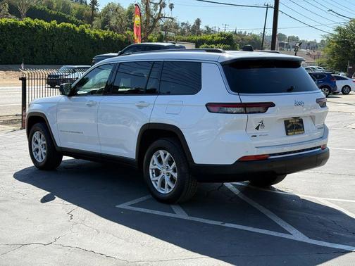 Bright White Clearcoat 2023 Jeep Grand Cherokee L Limited