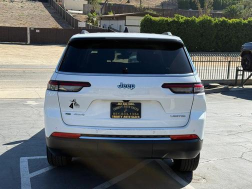 Bright White Clearcoat 2023 Jeep Grand Cherokee L Limited