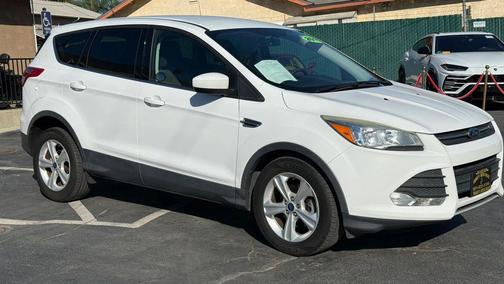 White 2015 Ford Escape SE