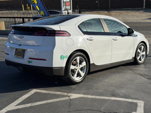 White 2014 Chevrolet Volt Base