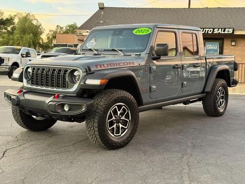 Anvil Clearcoat 2025 Jeep Gladiator Rubicon