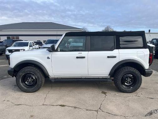 2023 Ford Bronco BLACK DIAMOND