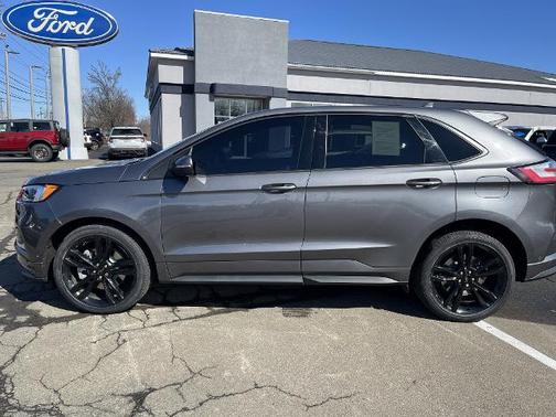 CARBONIZED GRAY 2022 Ford Edge ST
