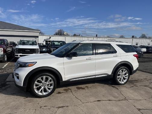 2024 Ford Explorer PLATINUM