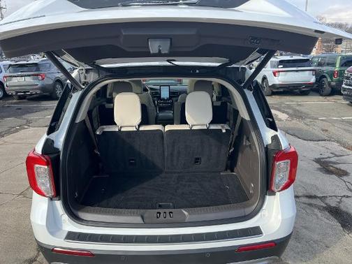 2024 Ford Explorer PLATINUM