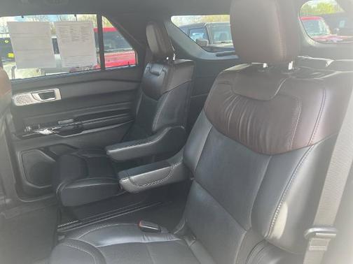 STAR WHITE MET TRI-COAT 2022 Ford Explorer PLATINUM