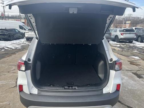 OXFORD WHITE 2022 Ford Escape SE