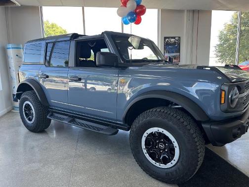 AZURE GRAY MET TRI-COAT 2025 Ford Bronco BADLANDS