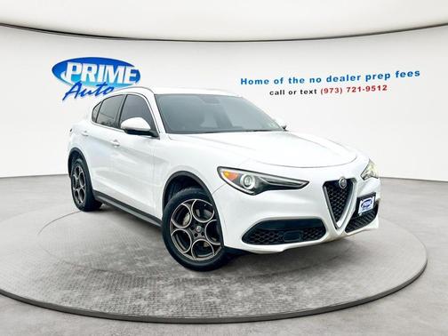 2018 Alfa Romeo Stelvio Base