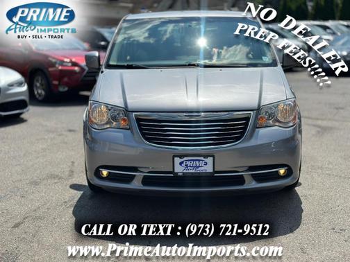 2016 Chrysler Town & Country Touring