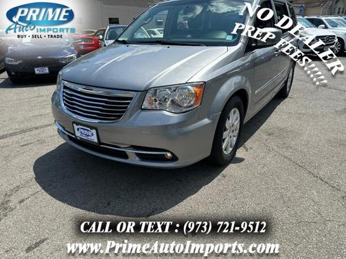 2016 Chrysler Town & Country Touring