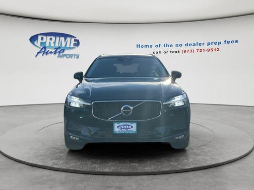 2021 Volvo XC60 T6 Momentum