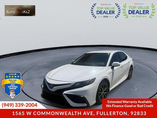 Super White 2021 Toyota Camry SE