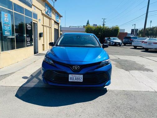 2022 Toyota Camry LE