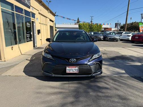 2022 Toyota Camry LE
