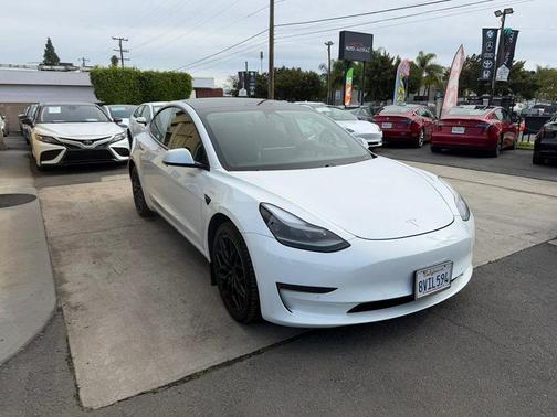Pearl White Multi-Coat 2021 Tesla Model 3 Standard Range Plus
