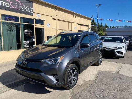 2017 Toyota RAV4 XLE