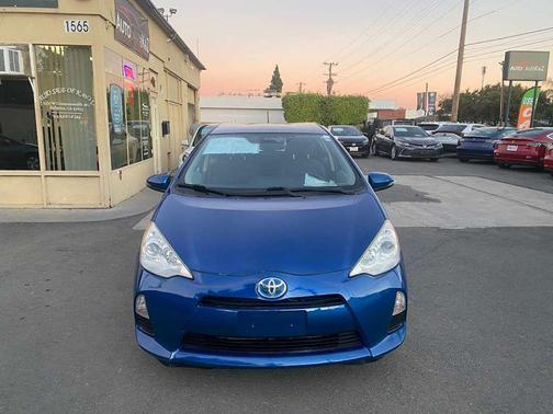 2013 Toyota Prius c Three