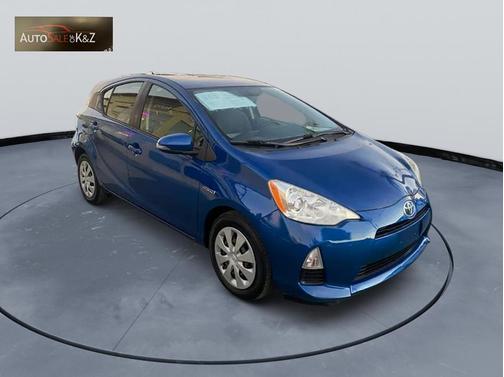 2013 Toyota Prius c Three