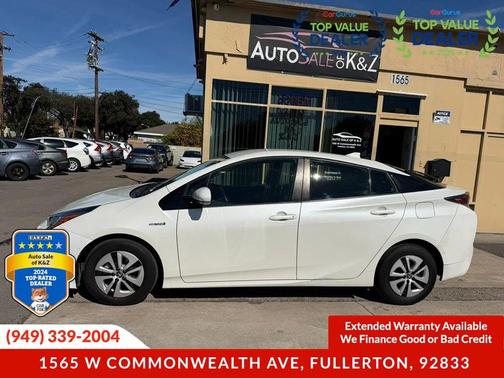 2017 Toyota Prius Three Touring