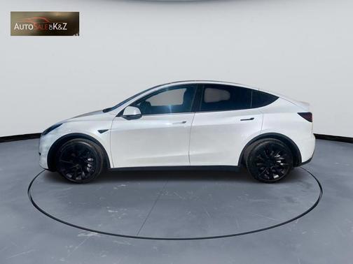 2022 Tesla Model Y Long Range Dual Motor All-Wheel Drive