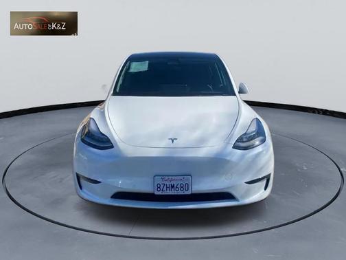 2022 Tesla Model Y Long Range Dual Motor All-Wheel Drive