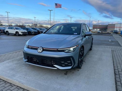 2026 Volkswagen Golf GTI AUTOBAHN