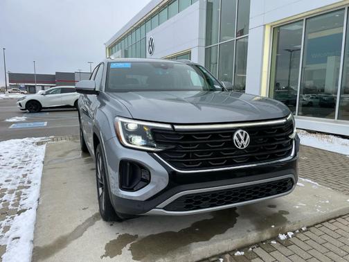 2024 Volkswagen Atlas Cross Sport 2.0T SE w/Technology