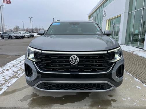2024 Volkswagen Atlas Cross Sport 2.0T SE w/Technology