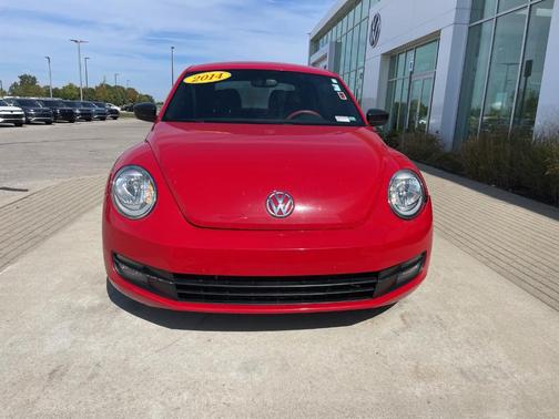 2014 Volkswagen Beetle Auto 1.8T Entry
