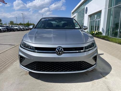Pyrite Silver Metallic 2025 Volkswagen Jetta 1.5T SE