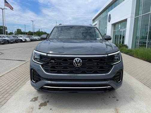 Pure Gray 2026 Volkswagen Atlas 2.0T SEL Premium R-Line