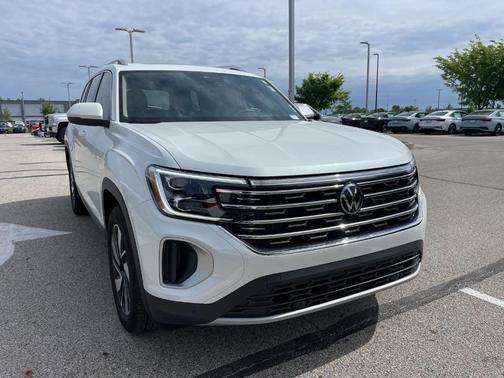 Opal White Pearl Effect 2025 Volkswagen Atlas 2.0T SEL