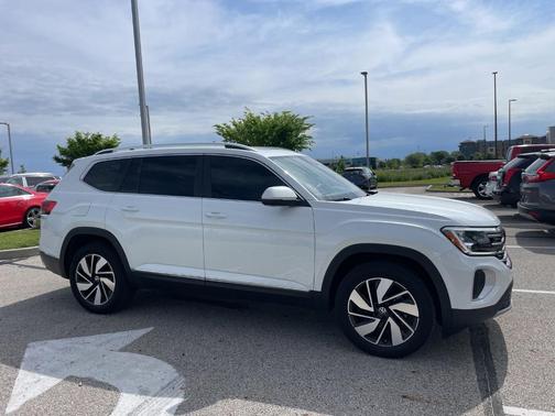 Opal White Pearl Effect 2025 Volkswagen Atlas 2.0T SEL
