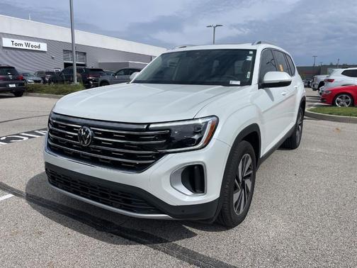 Opal White Pearl Effect 2025 Volkswagen Atlas 2.0T SEL