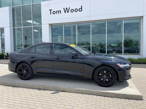 Black 2022 Volvo S60 B5 Black Edition R-Design