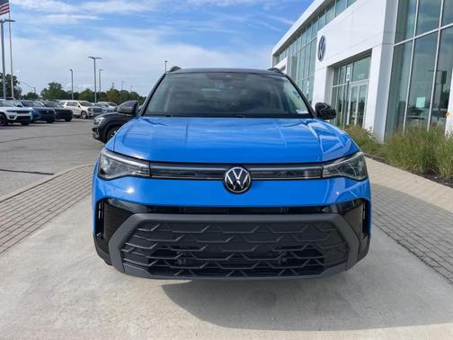 2025 Volkswagen Taos 1.5T SE Black