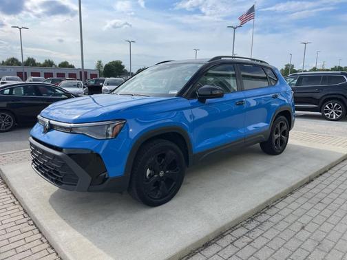 2025 Volkswagen Taos 1.5T SE Black