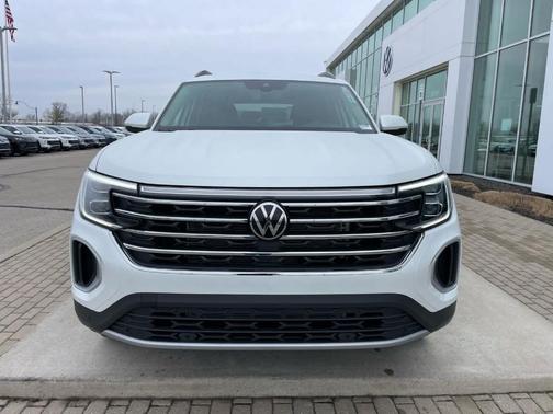 Opal White Pearl 2026 Volkswagen Atlas 2.0T SE W/TECHNOLOGY