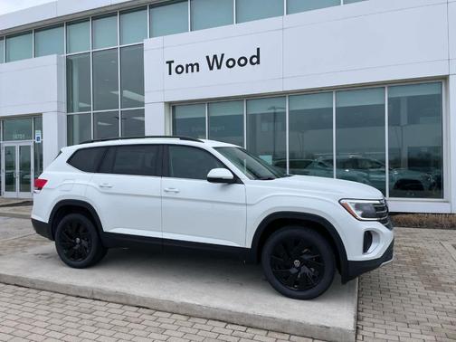 Opal White Pearl 2026 Volkswagen Atlas 2.0T SE W/TECHNOLOGY
