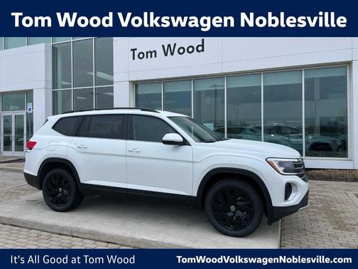 Opal White Pearl 2026 Volkswagen Atlas 2.0T SE W/TECHNOLOGY
